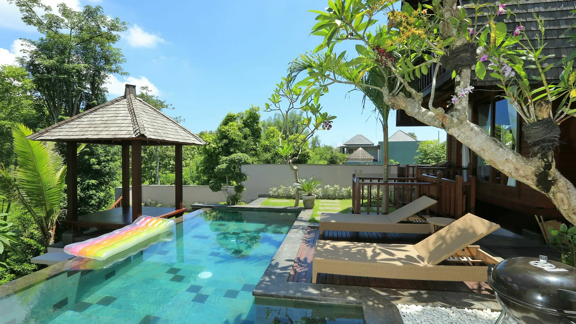 Raja Woods Villa Jimbaran  Jimbaran (Bali)